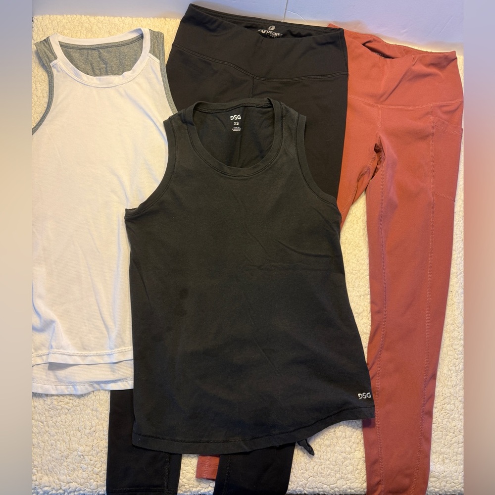 Women’s Athletic Set. Size XS. Tights & Tank Tops. DSG, Yogalicious, 90 degrees.